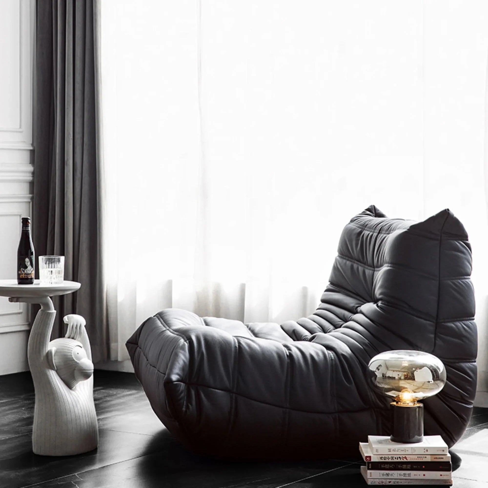 Caterpillar_Chair_Black_Leather