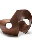Lounge_chair_in_walnut_tree