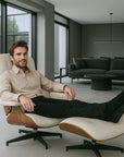 Loungestol_i_Hvidt_Leader_med_fodskammel_1