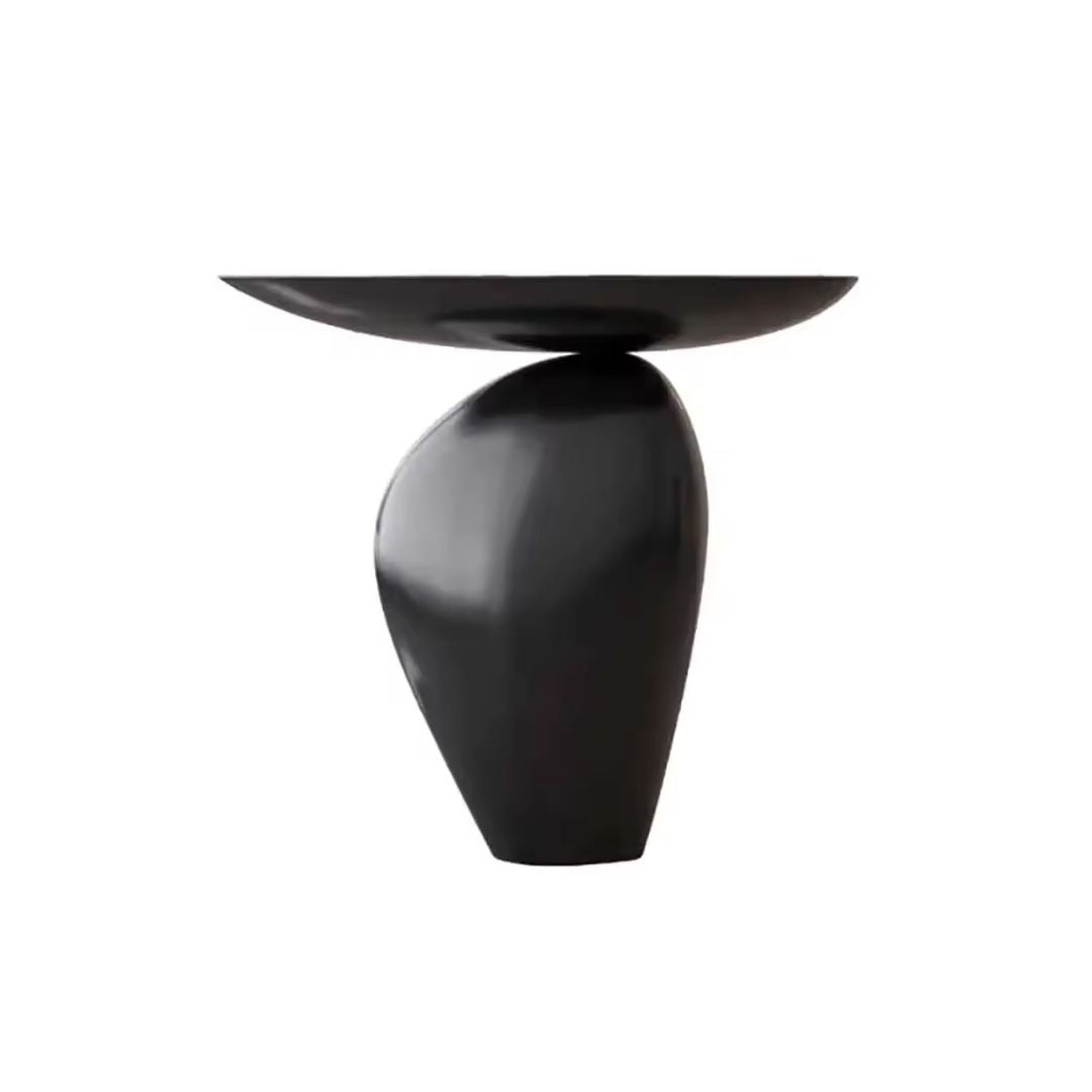 Unikt sidebord i sort med glat finish