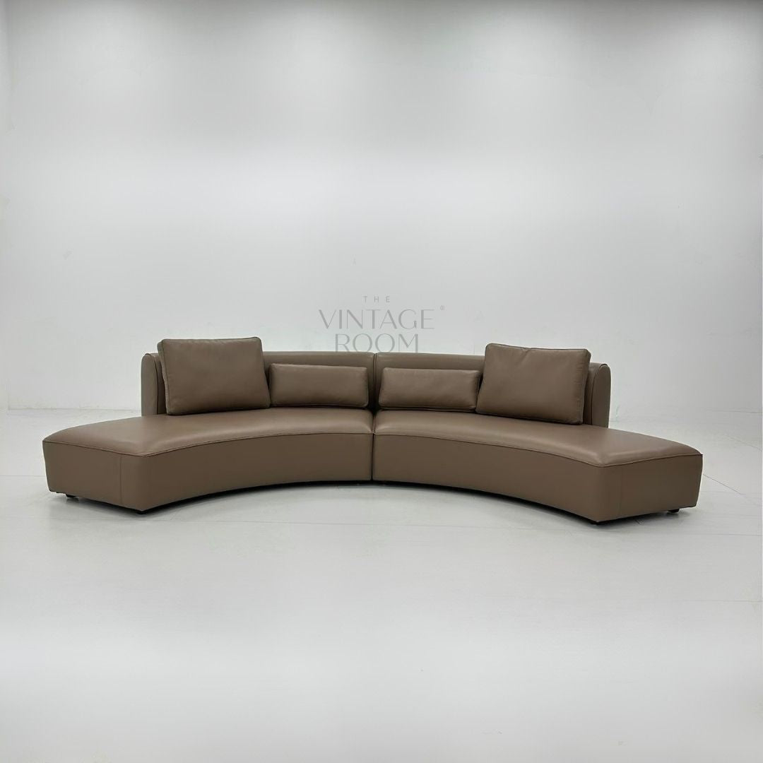 Elegant designsofa Arc i ægte læder med eksklusivt og moderne design