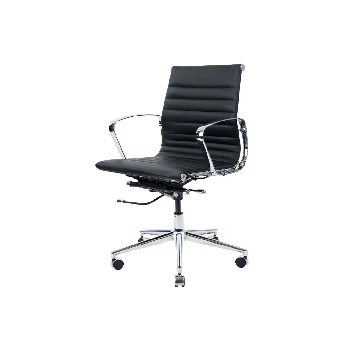 Ergonomisk kontorstol i sort læder med lav ryg – komfort og stil til kontor