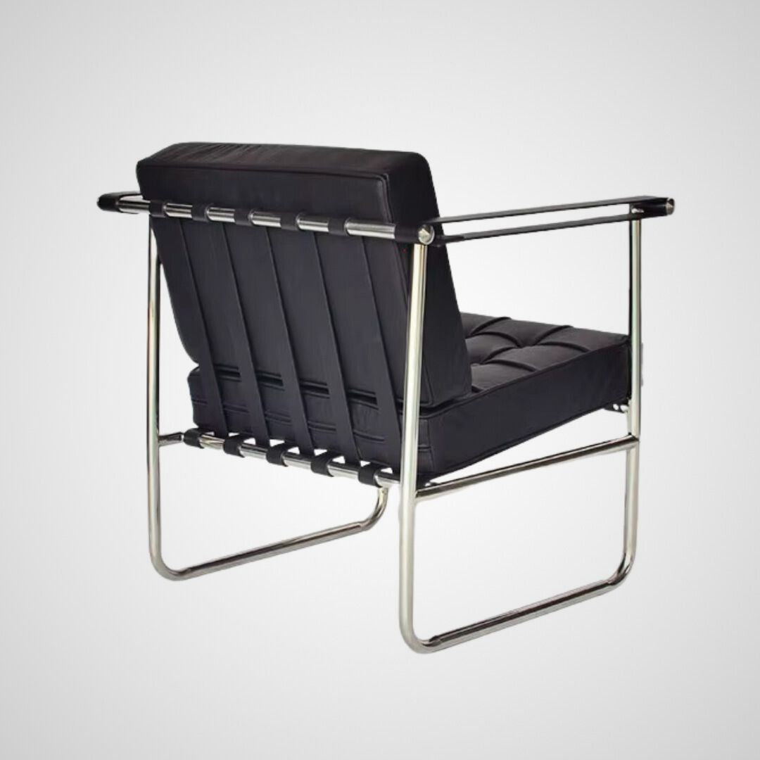 loungestol i sort læder og stål