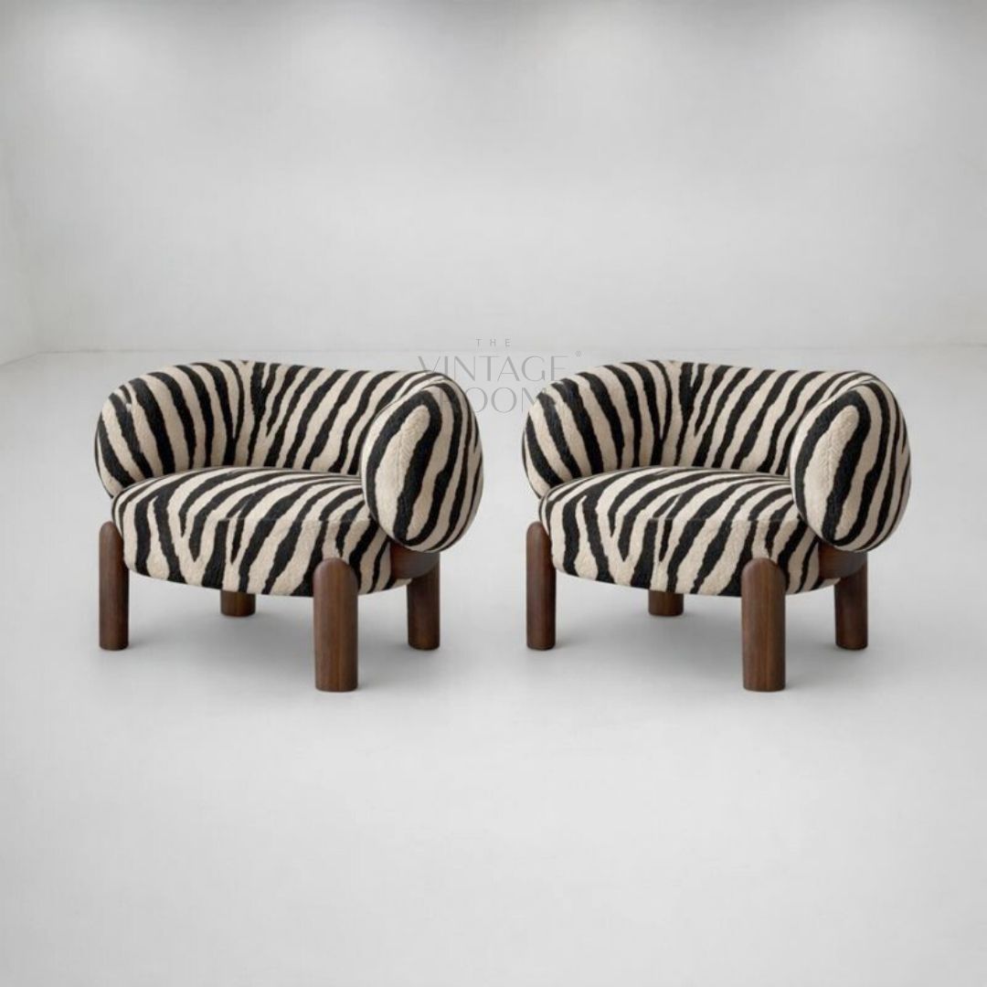 Stilfuld loungestol med eksklusiv zebra-polstring til stue, loungeområde eller kontor
